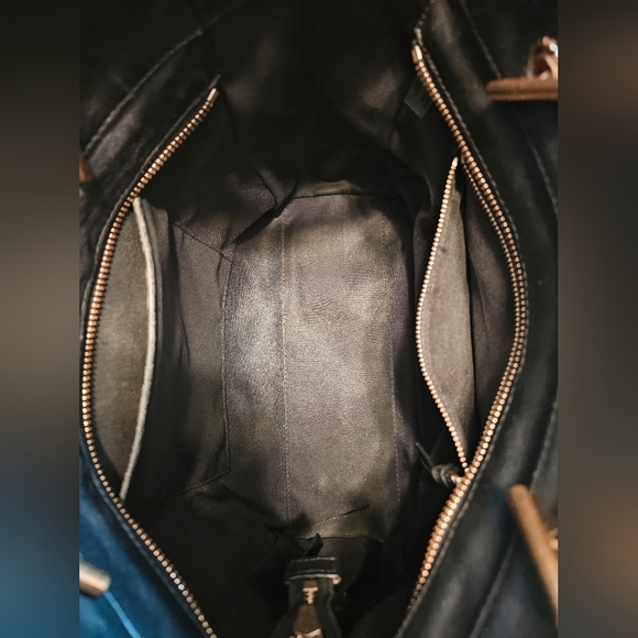 Tory Burch Flemming Tote - Picture 7 of 11